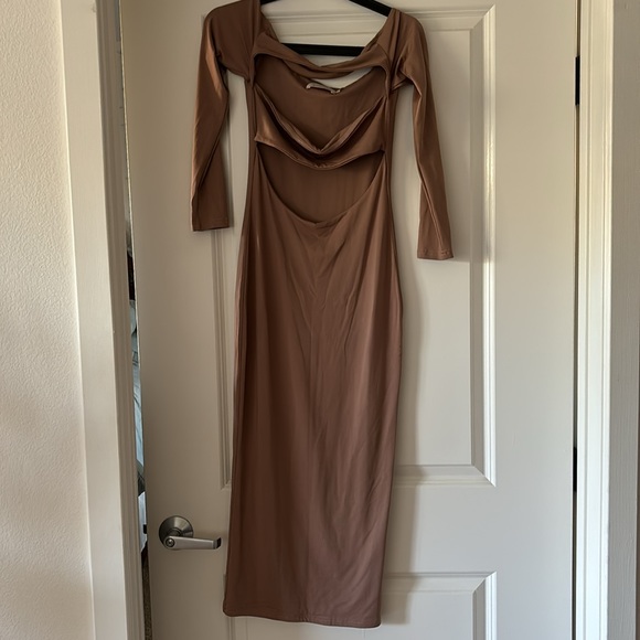 Meshki Cut-out Midi dress in light brown - Picture 6 of 6